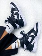 dunk high online ambush black white